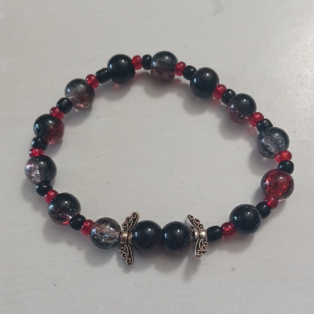 Elegant Black and Red Beaded Bracelet